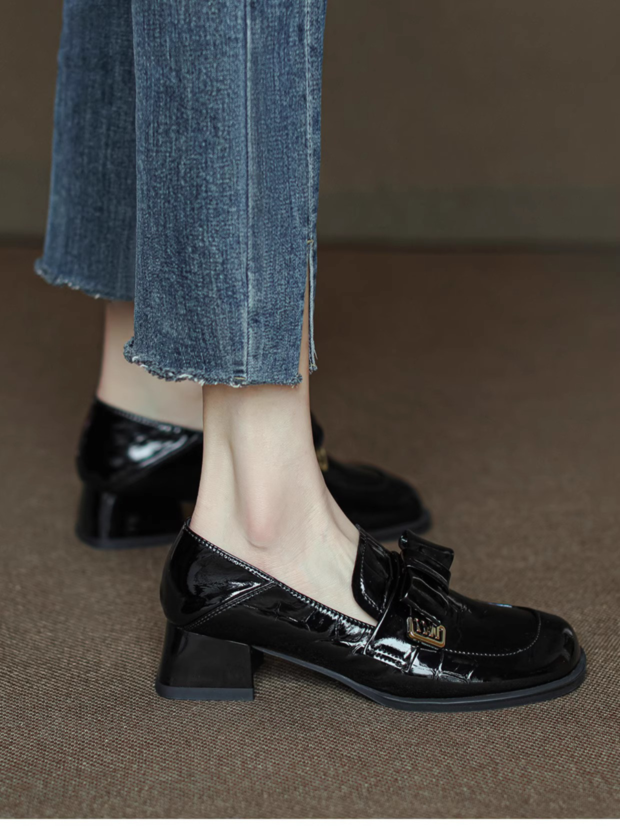 レディース靴 ベージュ パンプス エナメル パンプス走れる ヒール パンプス キーヒール 結婚式 結婚祝い カスミソウ