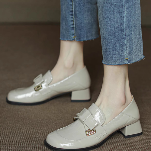 レディース靴 ベージュ パンプス エナメル パンプス走れる ヒール