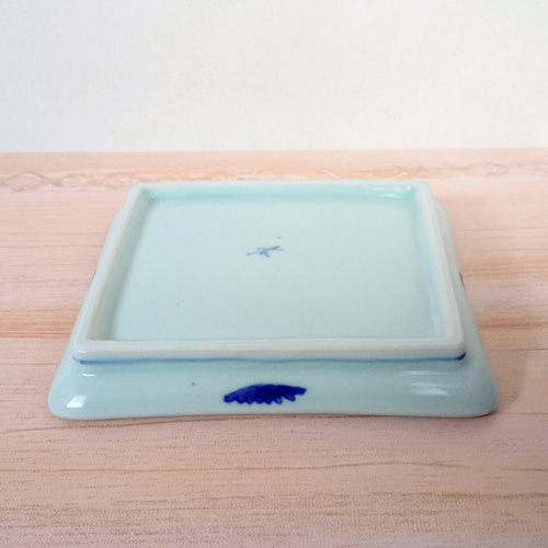渕蓮弁 花文角皿 染め付け 取り皿 ケーキ皿 四角 中皿 hukutomi