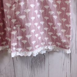 ふんわりダブルガーゼのベビードレス くすみピンク／花柄 4枚目の画像