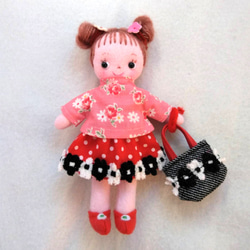 フェルトの着せ替え人形　お片付けバッグ（ピンク）　プレゼント 6枚目の画像