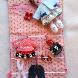 フェルトの着せ替え人形　お片付けバッグ（ピンク）　プレゼント 7枚目の画像