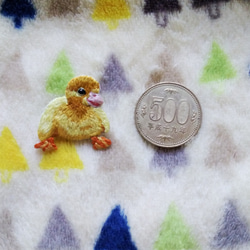 ひよこの刺繍ブローチ　アヒル　鳥 4枚目の画像