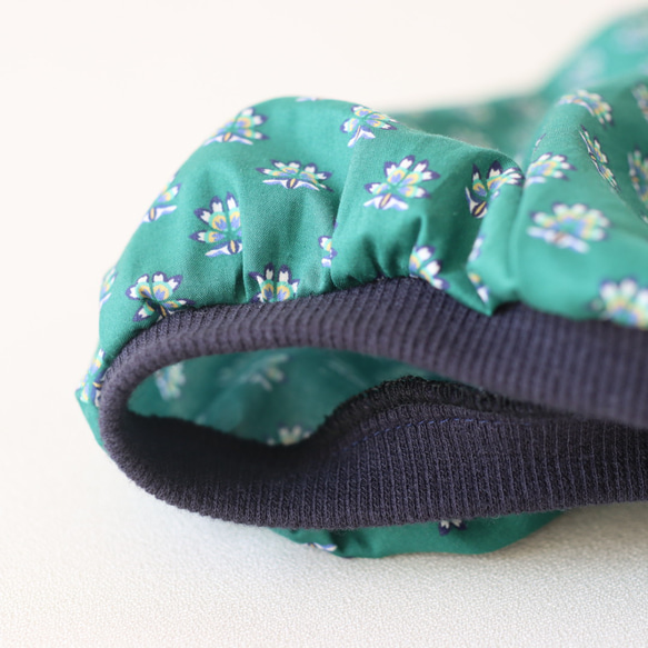 完成品フレンチブルドッグ服 リバティファリンドン柄グリーン系ふんわりスカートのタンクトップ シュシュつきＬサイズ 6枚目の画像