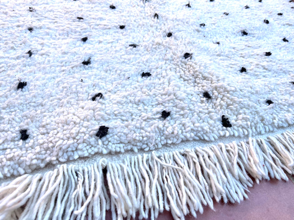 モロッコ ラグ ベニワレン　ドット ブラック　カーペット　絨毯 4枚目の画像