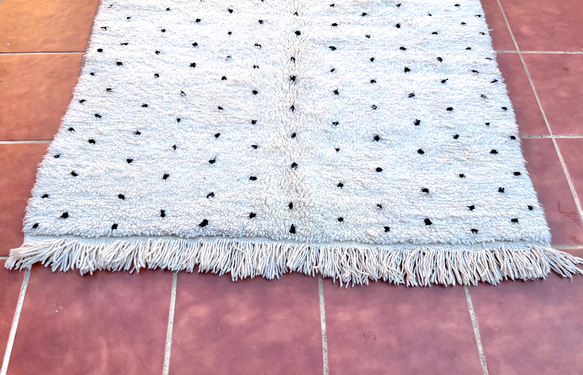 モロッコ ラグ ベニワレン　ドット ブラック　カーペット　絨毯 3枚目の画像