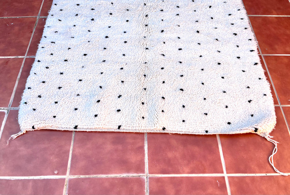 モロッコ ラグ ベニワレン　ドット ブラック　カーペット　絨毯 5枚目の画像