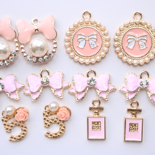 12個】3種類×4個 ピンクリボン アパレルチャーム モチーフ アソート 