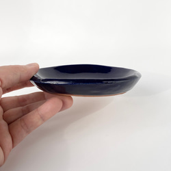 瑠璃色の小判皿　豆皿　【手仕事  民藝　和　陶器　ブルー】 3枚目の画像