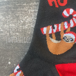 ナマケモノ柄メンズ靴下❤️スケーターソックス グラフィックポップアート カラフル刺繍 なまけものクリスマスカラー ギフト 5枚目の画像