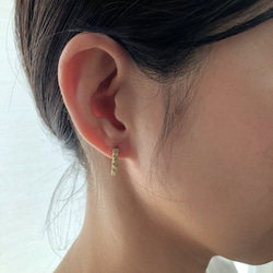 brass pierce koeda mini /真鍮/ピアス/槌目/ハンドメイド/シンプル 5枚目の画像