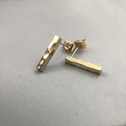 brass pierce koeda mini /真鍮/ピアス/槌目/ハンドメイド/シンプル 3枚目の画像