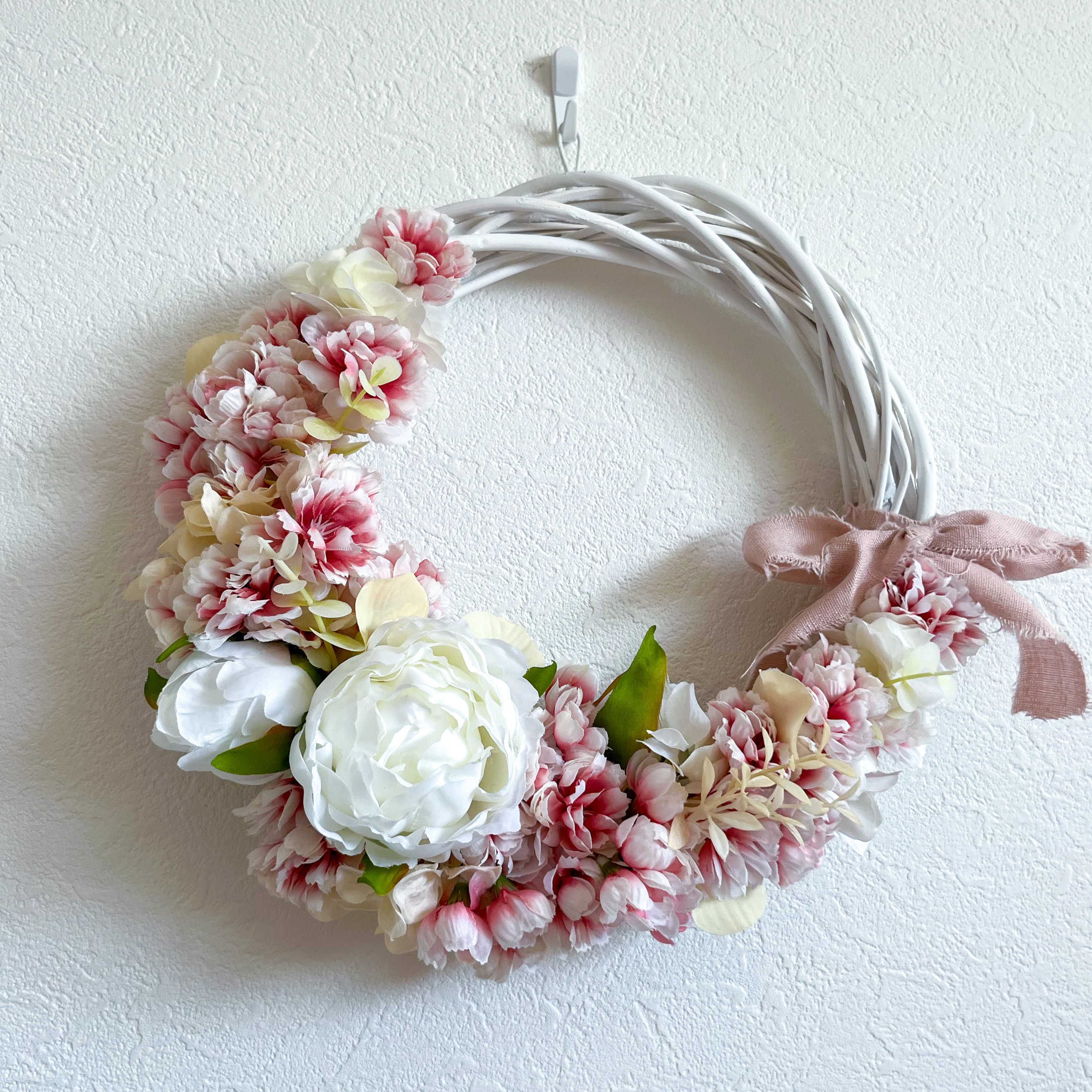 ふんわり桜とピオニーのリース 4,440円