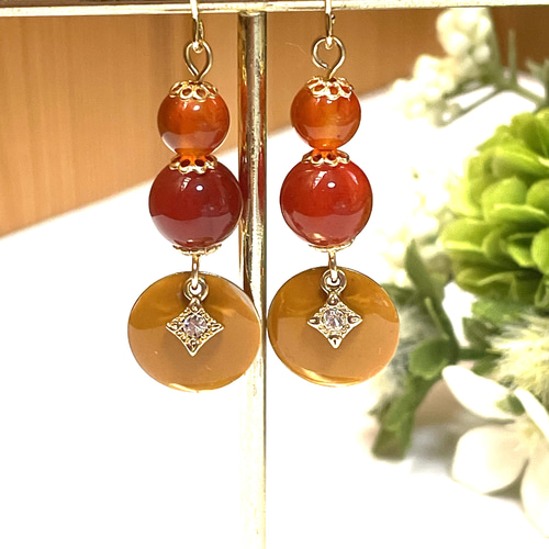 冬 クリスマス★レジン 雪の結晶 赤★クリスタルガラス レッド★サージカルピアス 冬 クリスマス☆レジン 雪の結晶 赤☆クリスタルガラス レッド