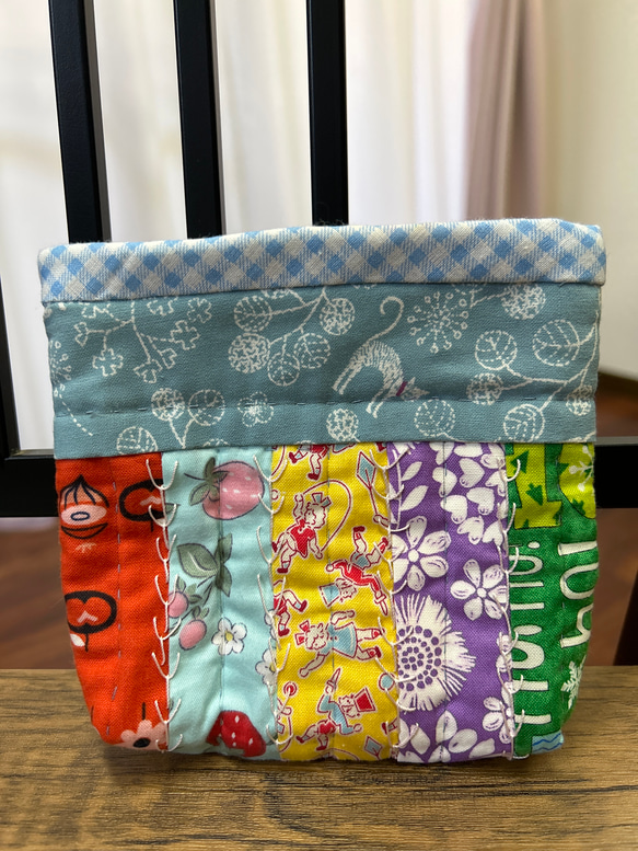 パッチワークキルト小物入れみずいろ ポーチ ハウリン 通販｜Creema  