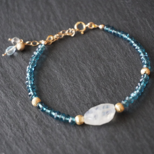 天然石 ムーンストーンとロンドンブルーカラーコーティングクォーツの