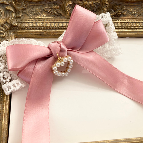 ハンドメイド★キッズリボン★ピンク★きらきらビジューと揺れるチャーム付き ハンドメイド☆キッズリボン☆ピンク☆きらきらビジューと揺れる