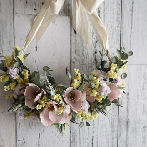 14.ミモザハーフリース 布花ミモザとクリスマスローズのハーフリース（ピンク） リース