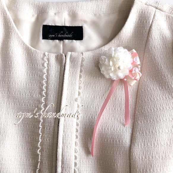 親子コサージュ　ペアセット　ホワイトピンク　フォーマル　結婚式　卒業式　入学式　卒園式　入園式　パール&リボン　ダリア 3枚目の画像