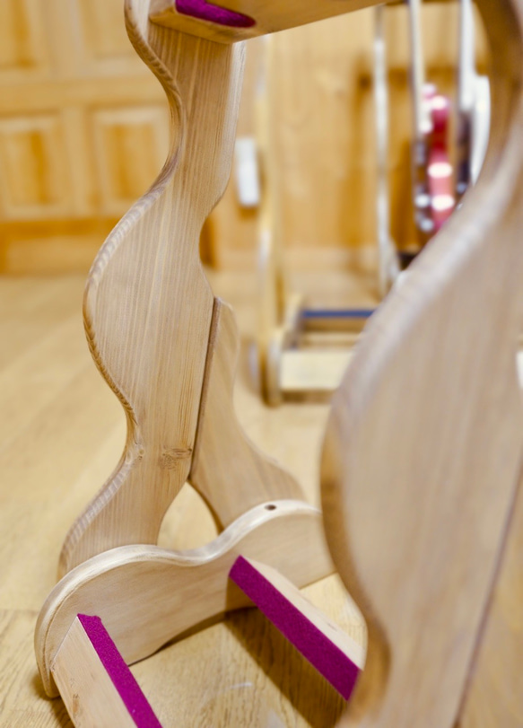 【24時間以内に発送】手作り木工　木製バイオリン・ヴィオラスタンド （チーク） 10枚目の画像