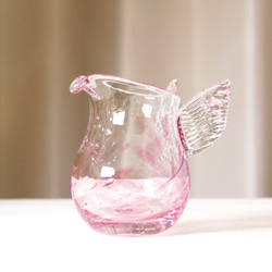 新款粉紅水罐（附羽毛） 透明粉紅連體嘴 第1張的照片