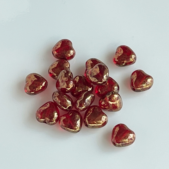 【6㍉ 30個】ミニハートビーズ♡ダークレッド & ゴールド ♡ チェコビーズ♡赤♡バレンタイン 5枚目の画像