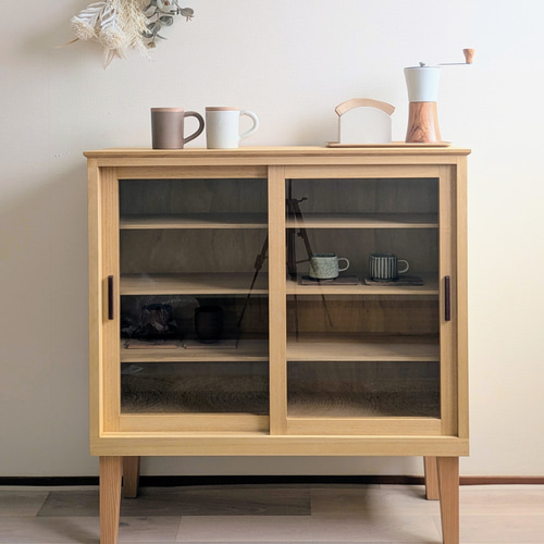 桐と透明ガラスの食器棚 サイズ変更可能 ガラス キャビネット かわいい