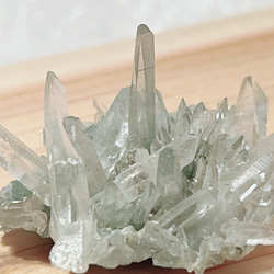 マニハール産　水晶クラスター（グリーンファントム）18g 小さめ 1枚目の画像