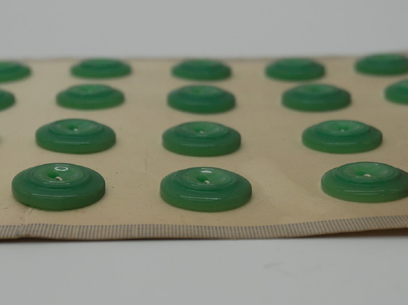 フランスアンティークプラスチックボタンS（GO7/グリーン） 3個セット 13枚目の画像