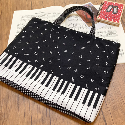 レッスンバッグ A4◎ ピアノ 鍵盤 音符 スクールバッグ 通園通学 レッスンバッグ A4◎ ピアノ 鍵盤 音符 スクールバッグ 通園通学