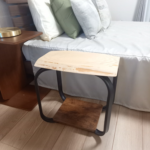 サイドテーブル ナイトテーブル 無垢材 イチイ 一枚板 【公式通販】