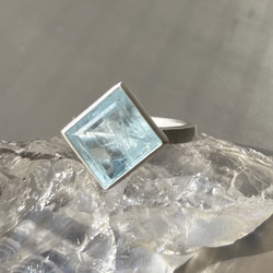 【SALE】20％OFF！[宙の上]美しいアクアマリンのシルバーリング、天然石リング 1枚目の画像