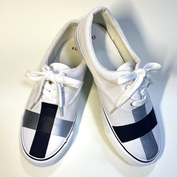 不對稱 Cross Cross Deck 運動鞋 (白 x 黑 x 銀) 22.5cm〜29.0cm 第1張的照片