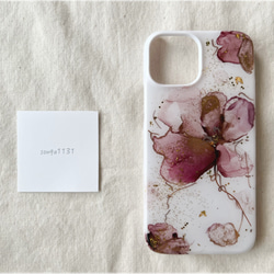 【値下げ中！】 ♡アルコールインクアートケース♡ 《くすみピンクの花》iPhone13mini対応 1枚目の画像