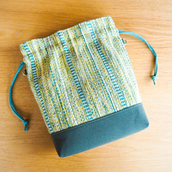 【SALE】春色ミックスツイード調手織り布の巾着バッグ（ミモザ） 2枚目の画像