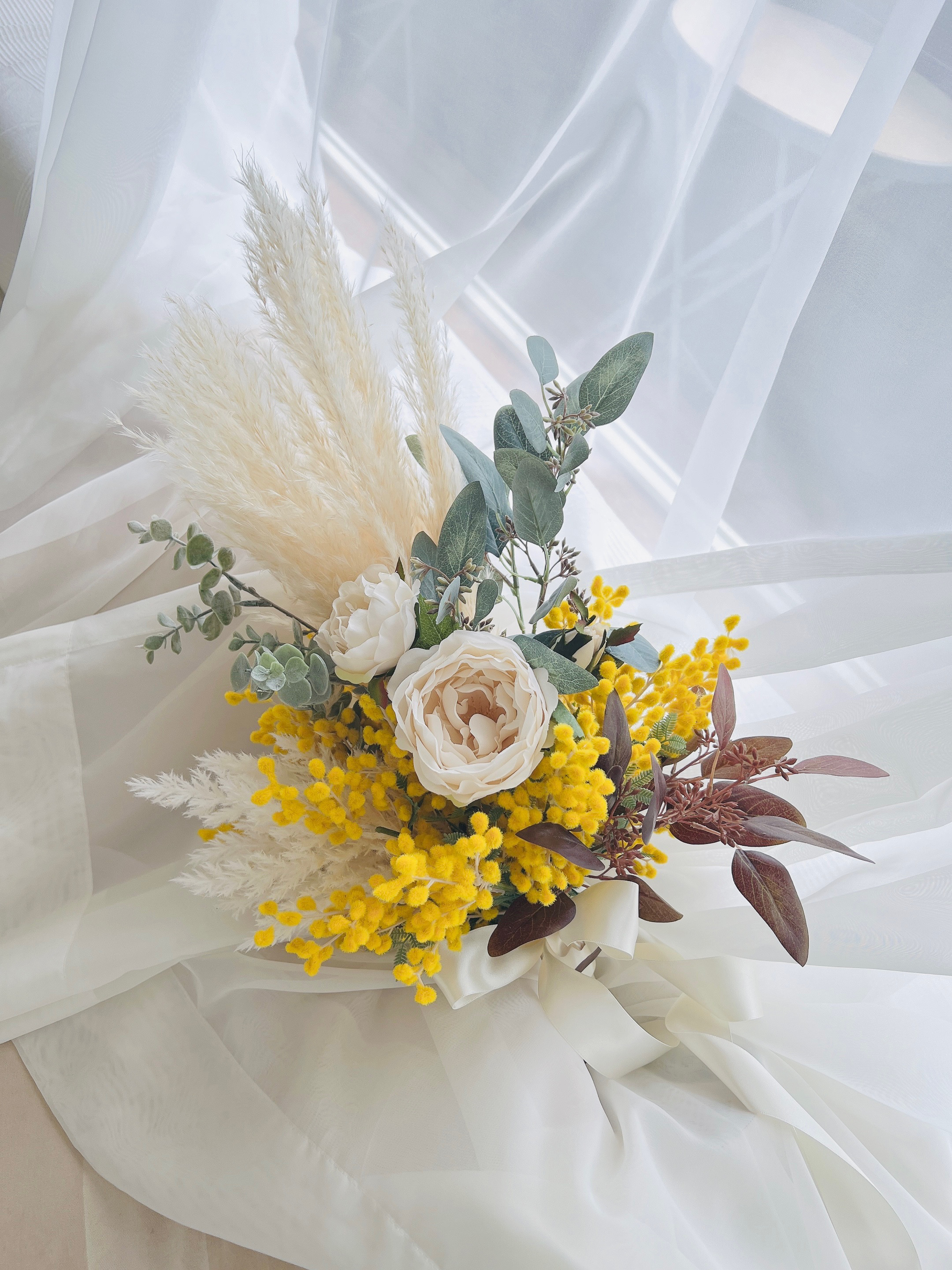 ミモザたっぷりブーケ　ウエディング前撮り　挙式披露宴　インテリアにも