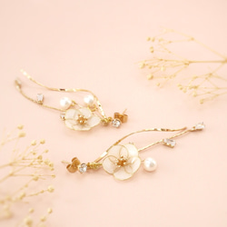 白梅の気品、薄紅梅の清らかさ　ピアス&イヤリング 2枚目の画像