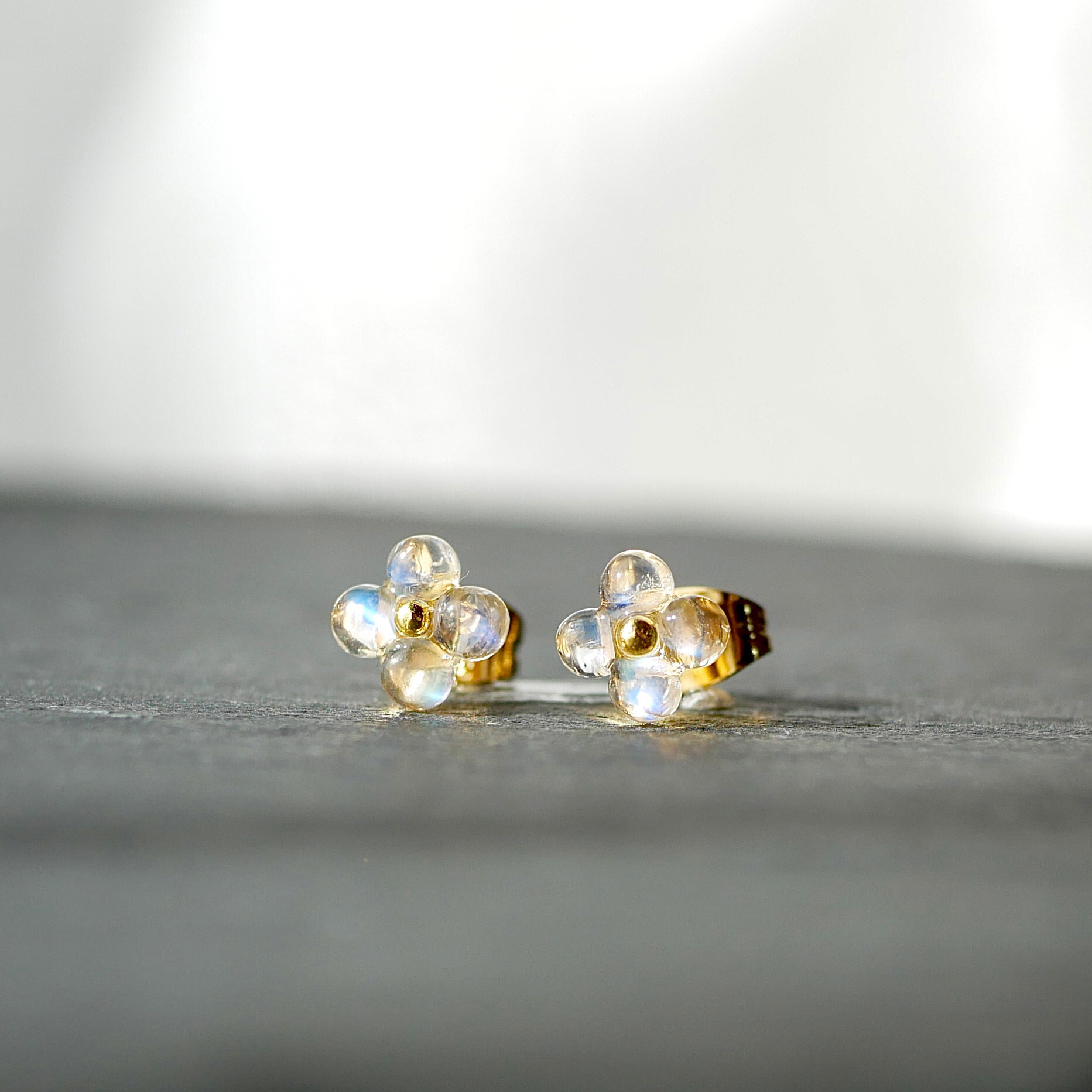トリリウムのお花ピアス J-E240618（4週間発送） | ピアス
