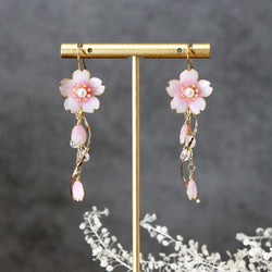 河津桜 イヤリング グラデーション 桜 ぶら下がり イヤリング 上品気質