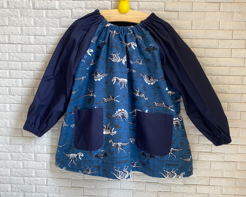 入園入学、通園通学グッズ＊恐竜柄＊スモック100cm〜120cm 子供服 COCO