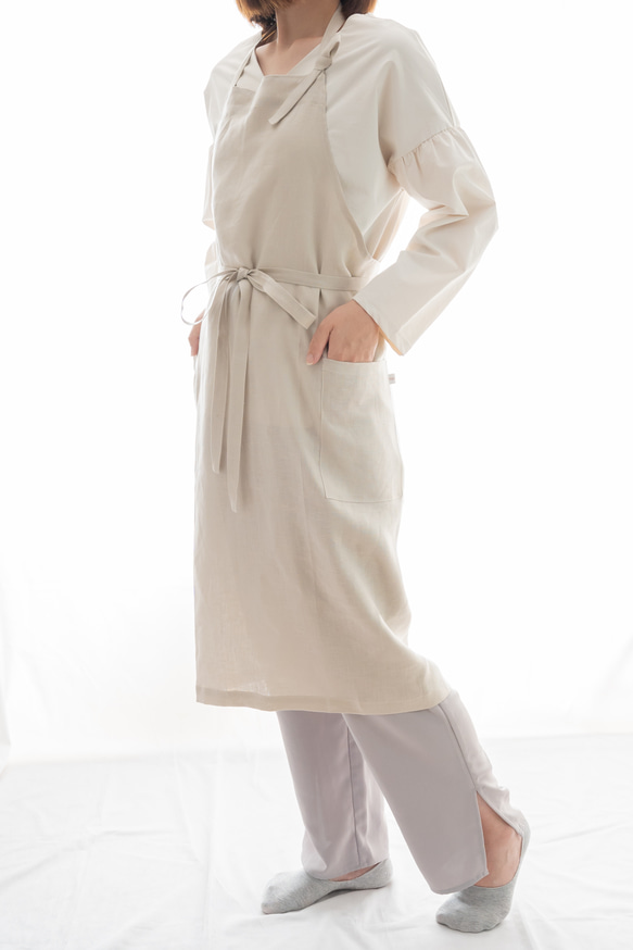 リネン100% シンプルロングフルエプロン　巻きスカートタイプ　ミルキーホワイト 1枚目の画像