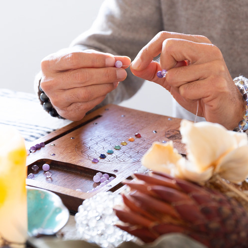 大人可愛いアプリコットオレンジの天然石 ピーチムーンストーン