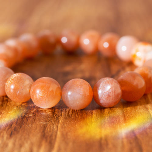 アクアマリンとオレンジムーンストーン！かわいい！ 118B]オレンジムーンストーン(8mm) | ビーズ | Crystals by Purely