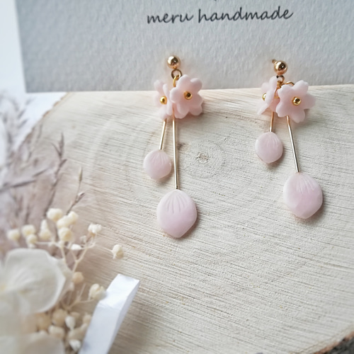 593】さくらんぼのピアス／樹脂粘土