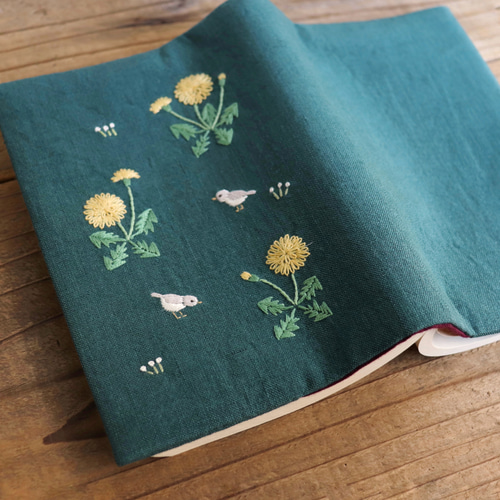 mina perhonen symphony ブックカバー ミナペルホネン の刺繍 mina perhonen symphony ブックカバー ミナペルホネン の刺繍