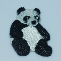 パンダの刺繍アイロンワッペン（Z087） 2枚目の画像