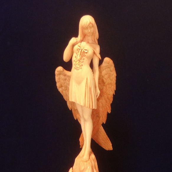 木彫刻 アート 『 静謐の天使 』　木彫刻 アート　芸術 アート 女性 ハンドメイド  手彫り　エンジェル 彫刻 3枚目の画像