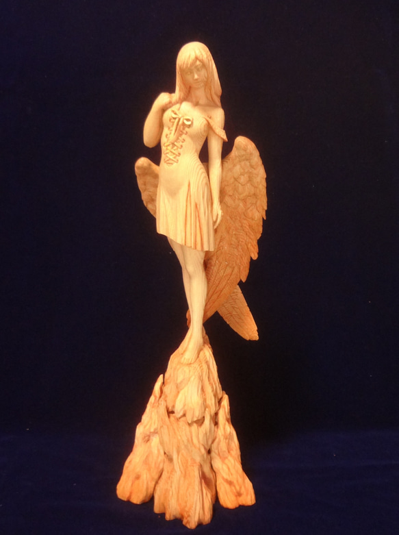 木彫刻 アート 『 静謐の天使 』　木彫刻 アート　芸術 アート 女性 ハンドメイド  手彫り　エンジェル 彫刻 4枚目の画像