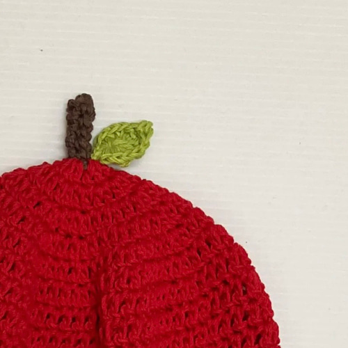 新品未使用】ハンドメイド ニット帽 りんご帽子 年中使える綿100 帽子