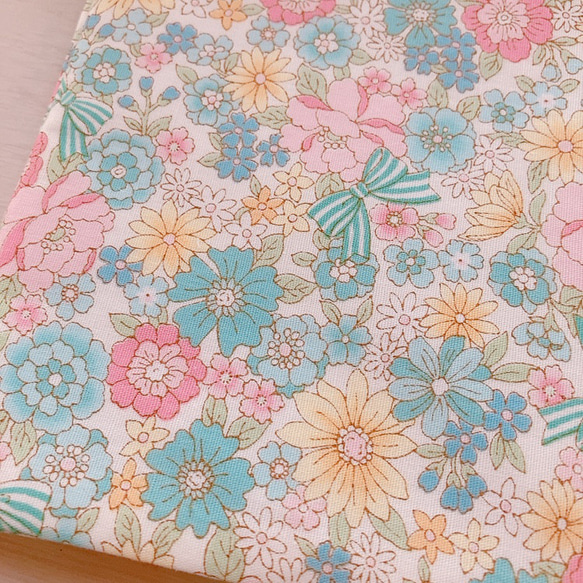 【B6サイズ・四六判】リボンと小花の可愛い手帳カバー　ブックカバー 5枚目の画像